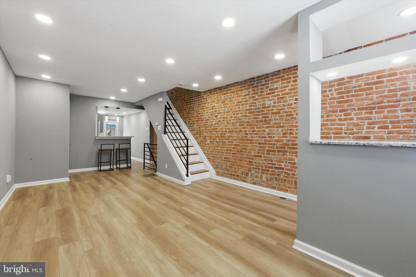 2625 Manton St photo 7