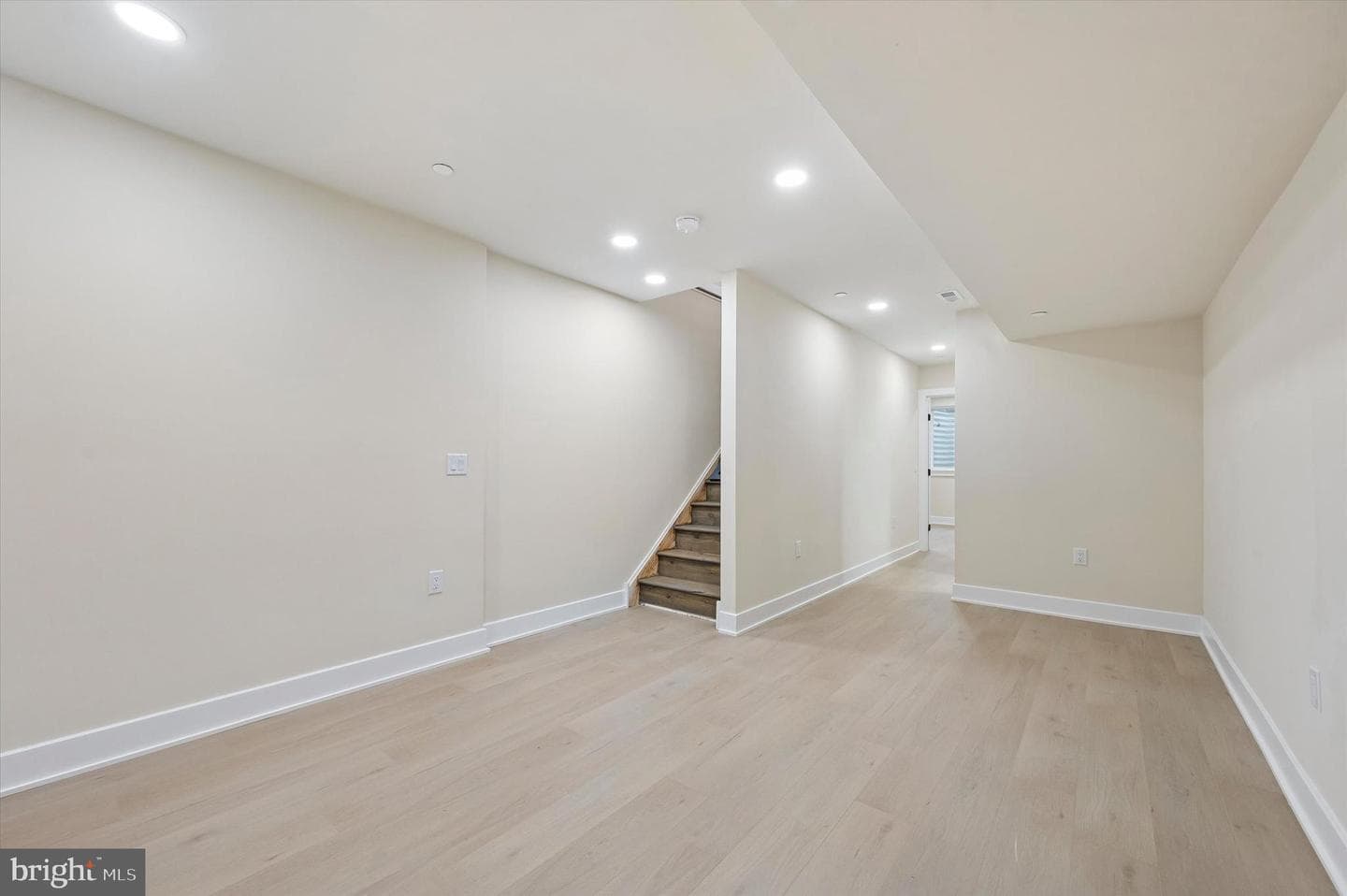636 N Shedwick Street photo 30