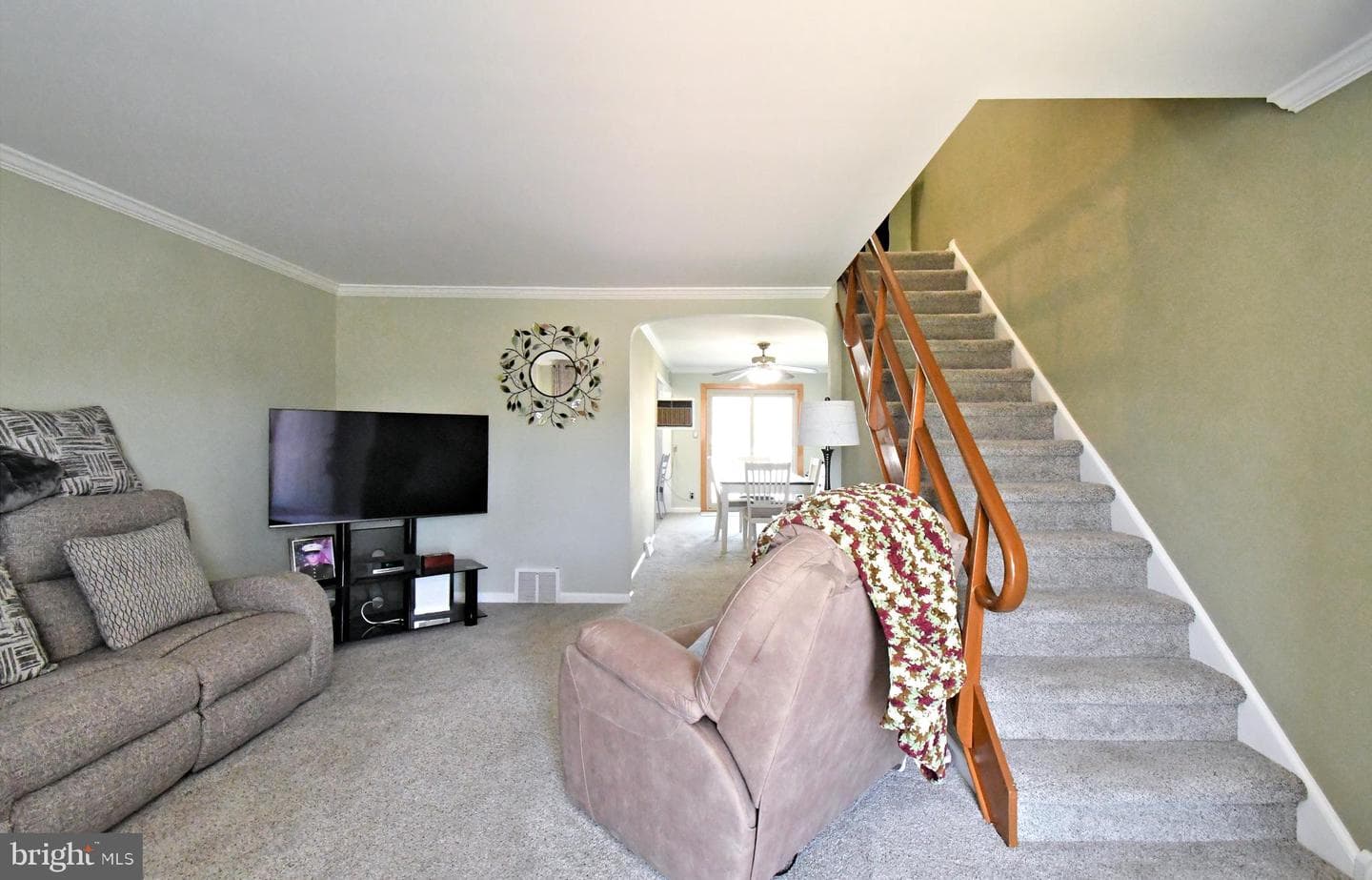3349 Holme Avenue photo 3
