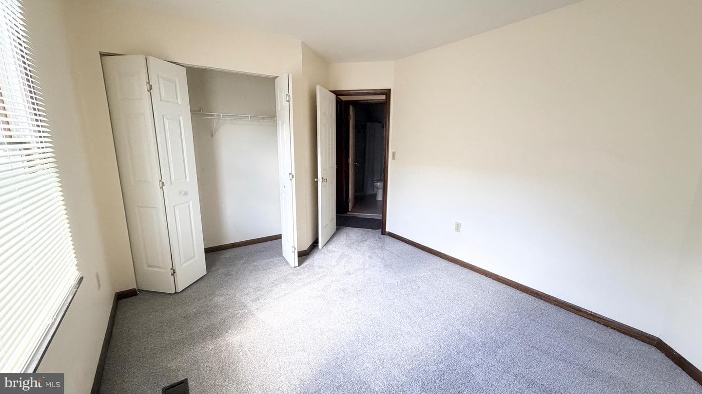 402 Solly Ave photo 17