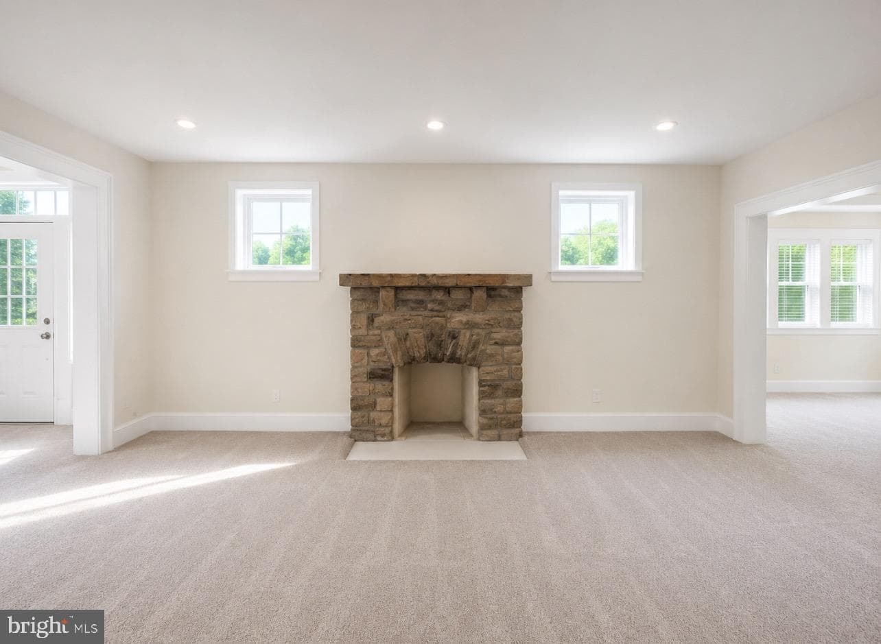 7031 Lincoln Drive photo 4