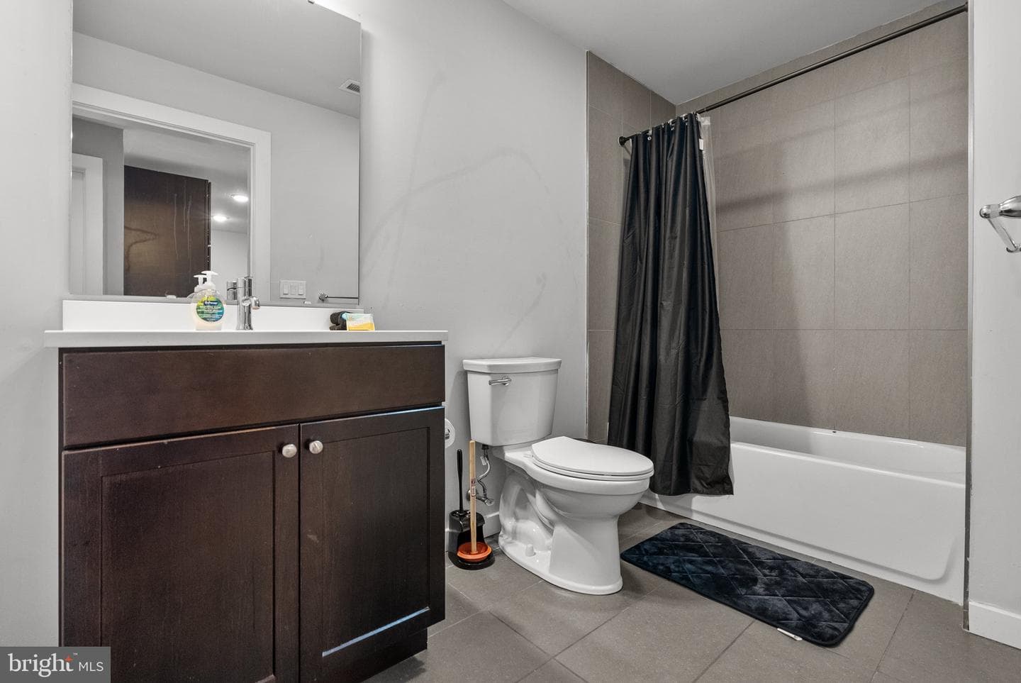 1608 Ridge Avenue #302 photo 19