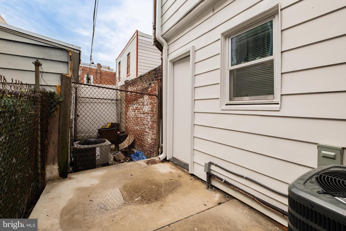 2715 E Thompson Street photo 22