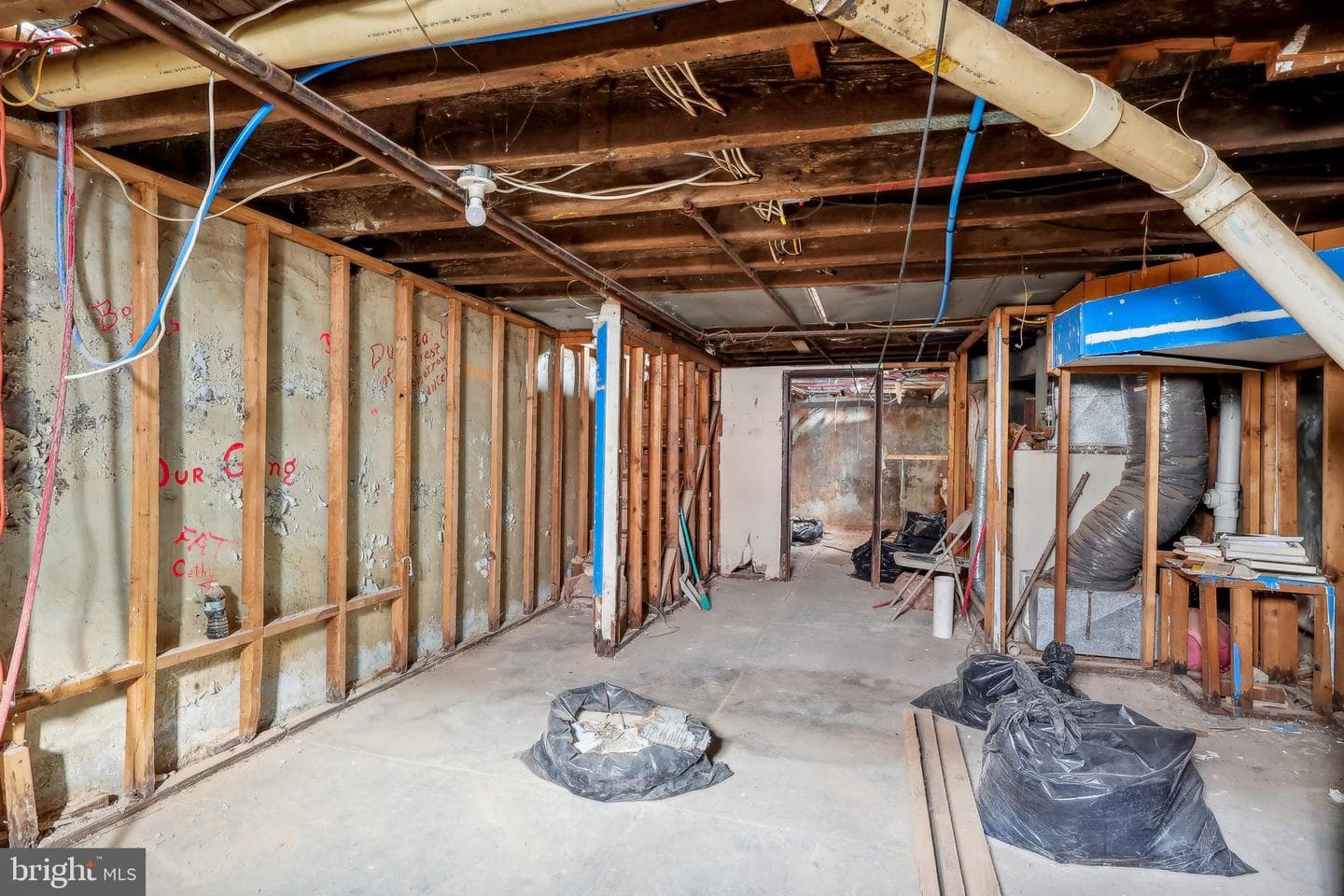 2911 N Howard Street photo 9