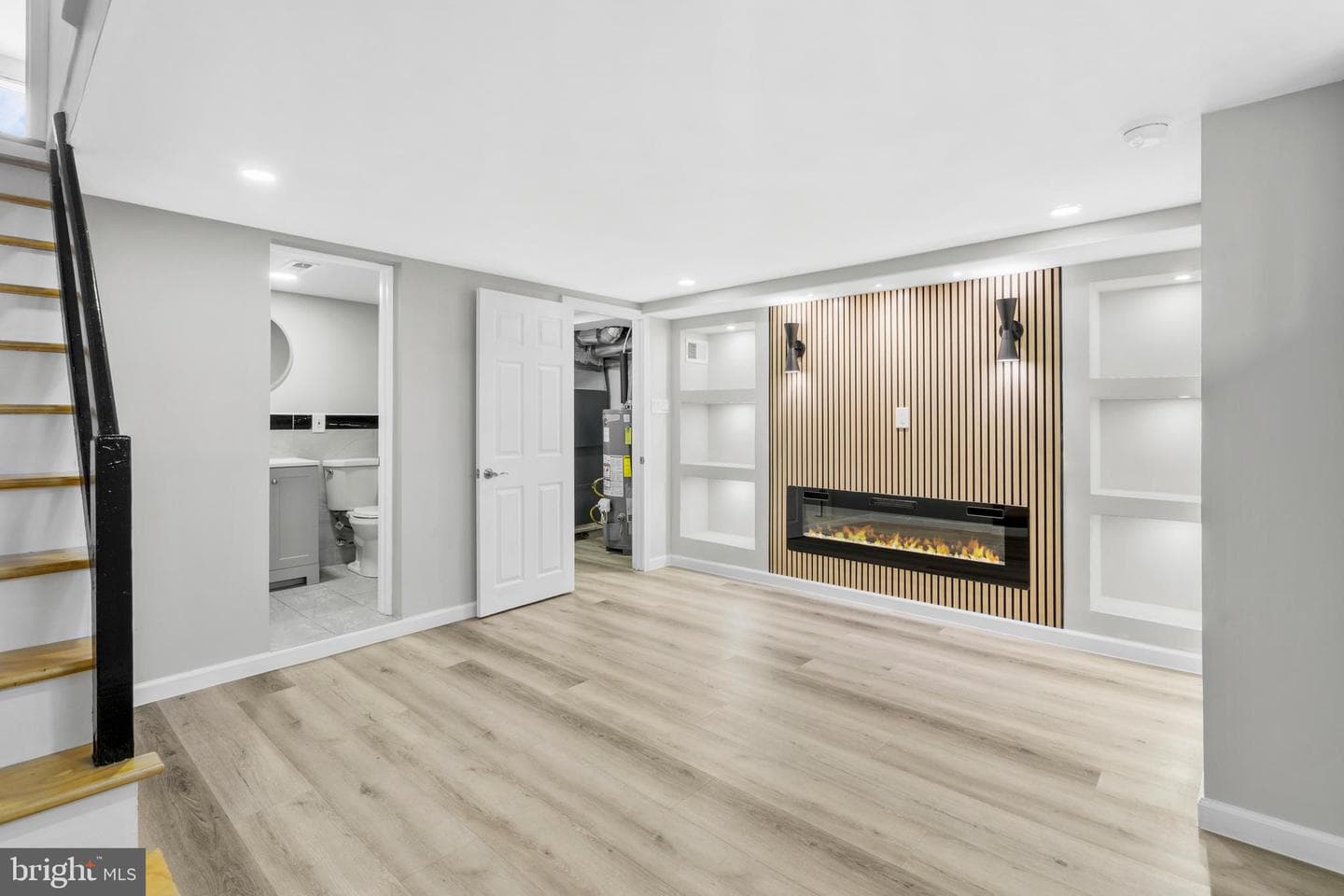 7233 Rupert Street photo 18