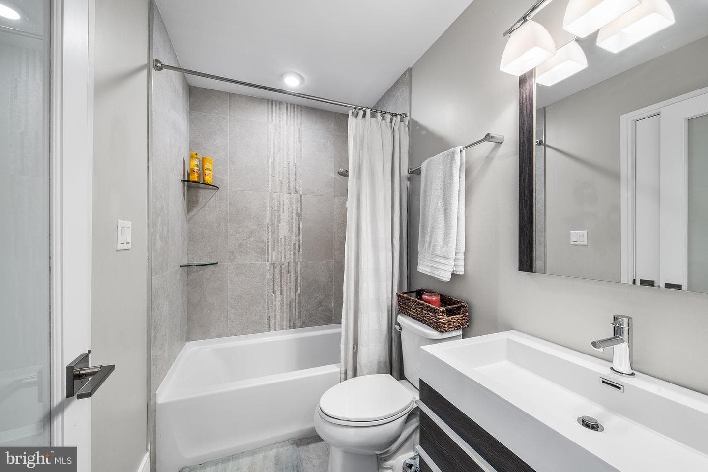 1010 S 17th Street #b photo 20
