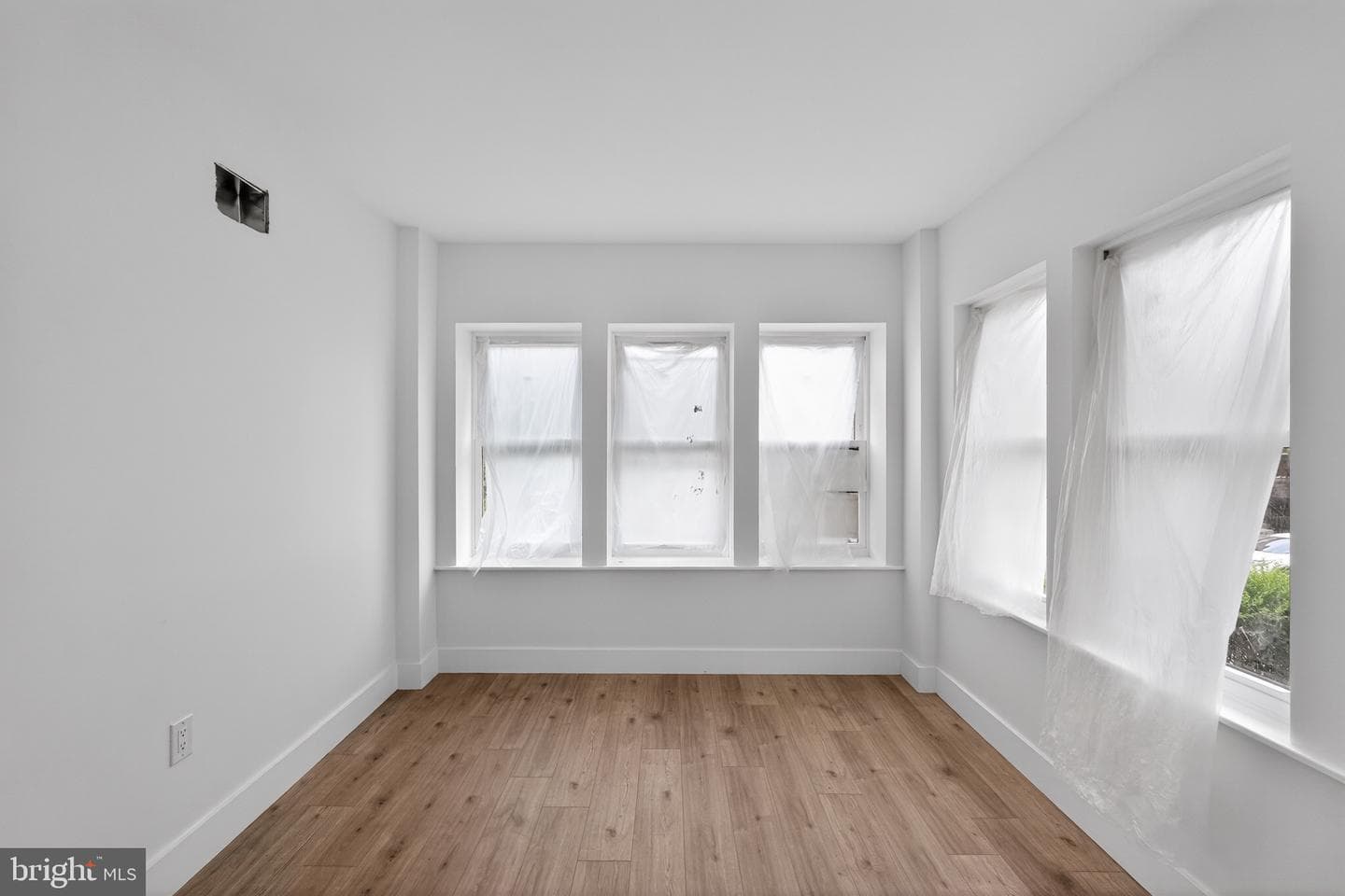 4942 Sansom Street photo 9