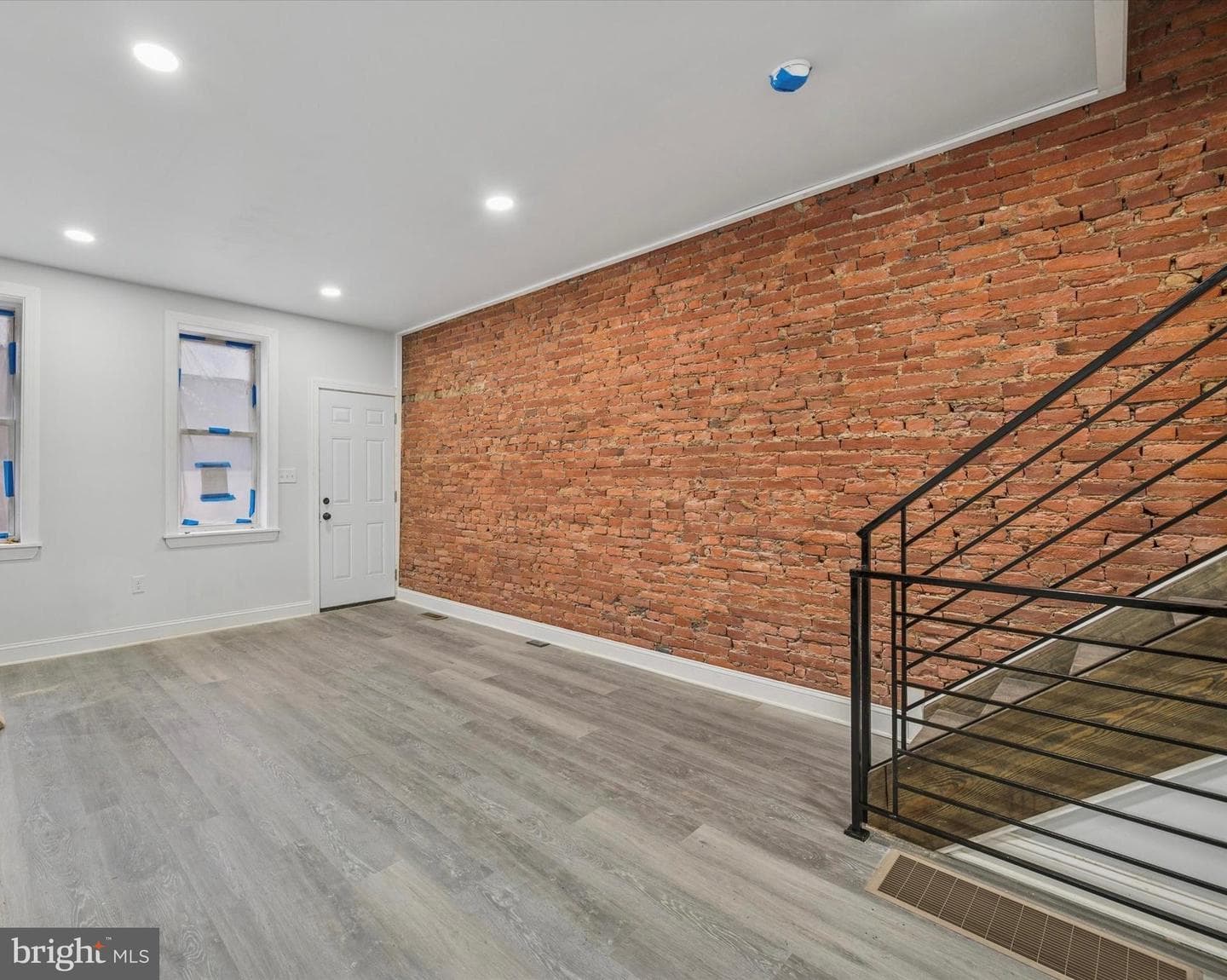 1213 N Ringgold Street photo 3