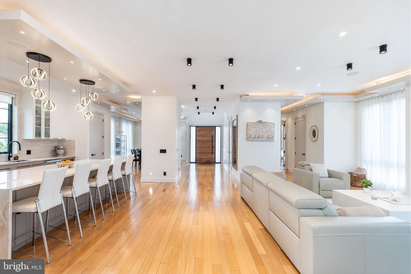 9739 Krewstown photo 27