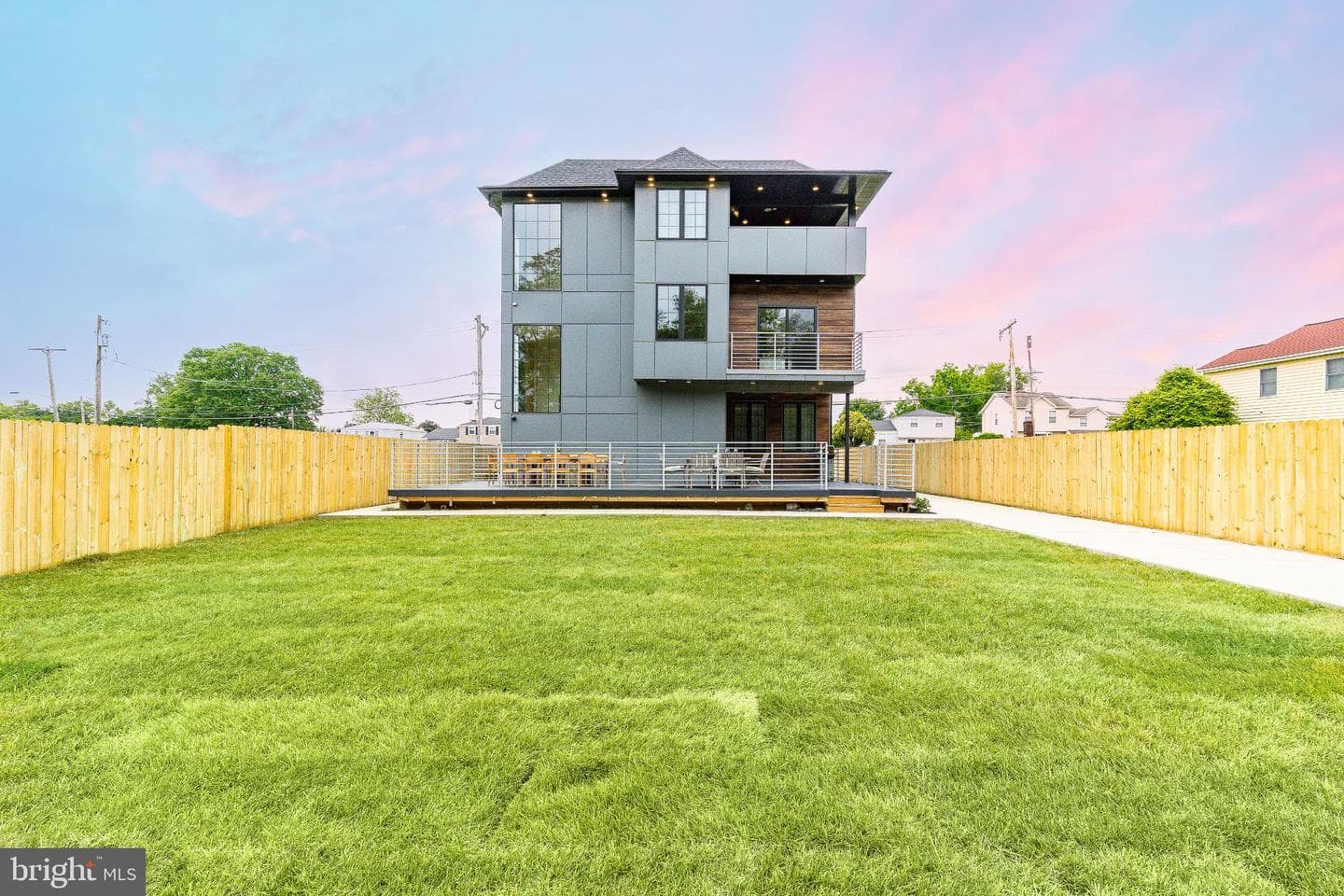 9739 Krewstown photo 69
