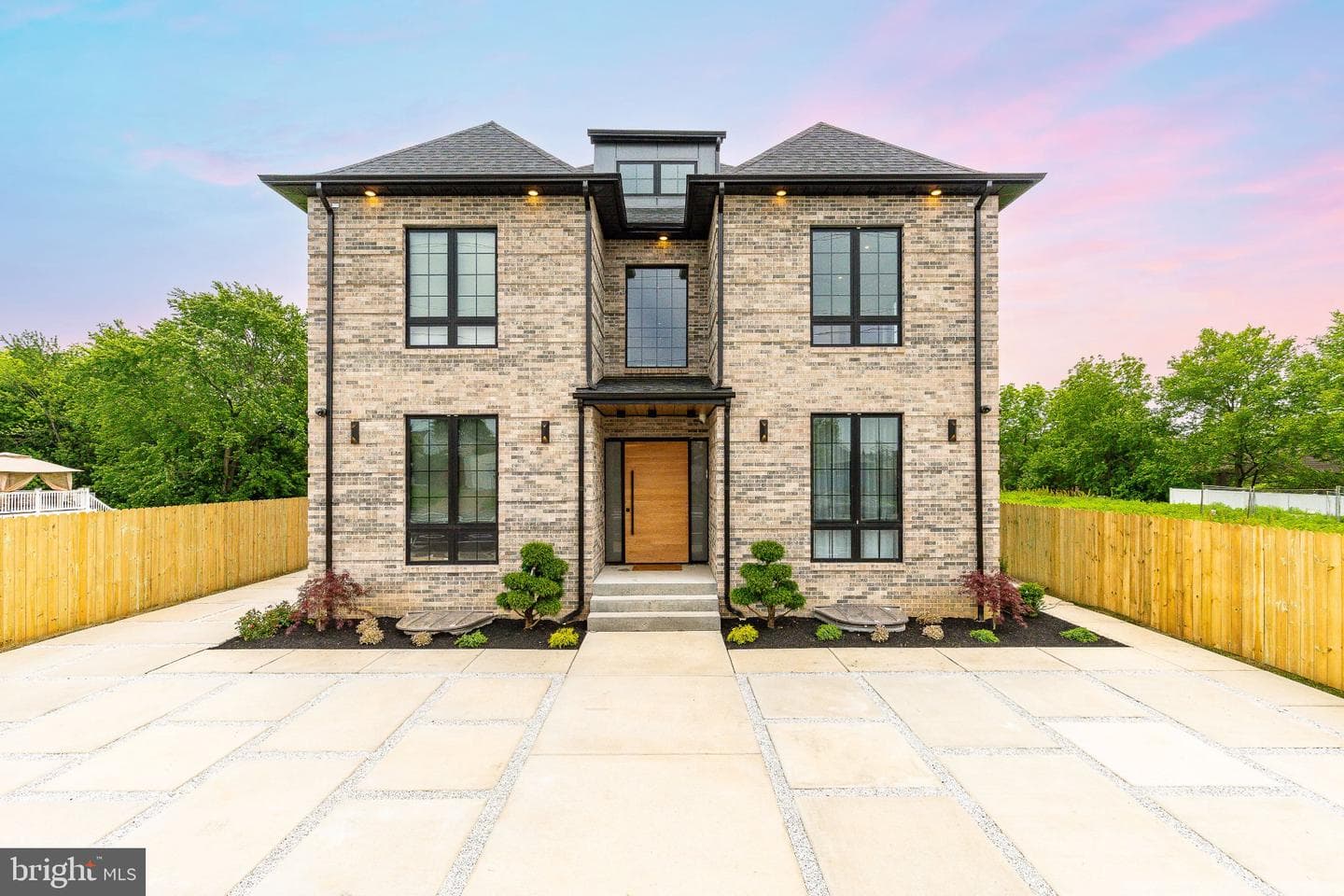9739 Krewstown photo 71
