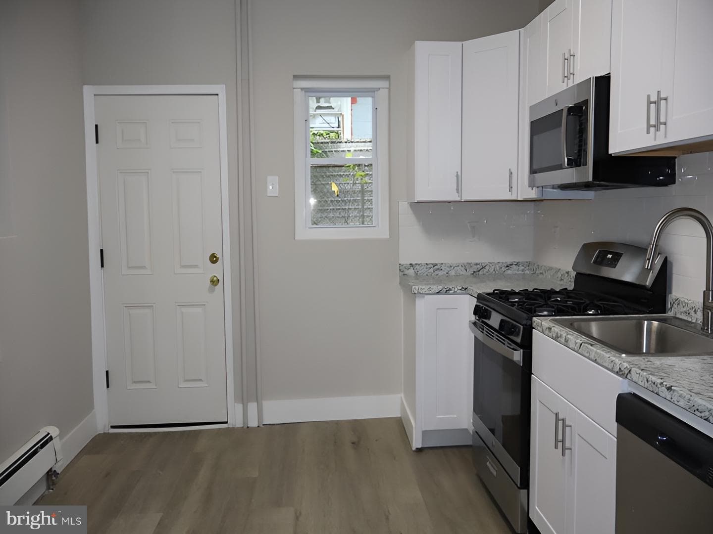 3336 N Hancock Street photo 11