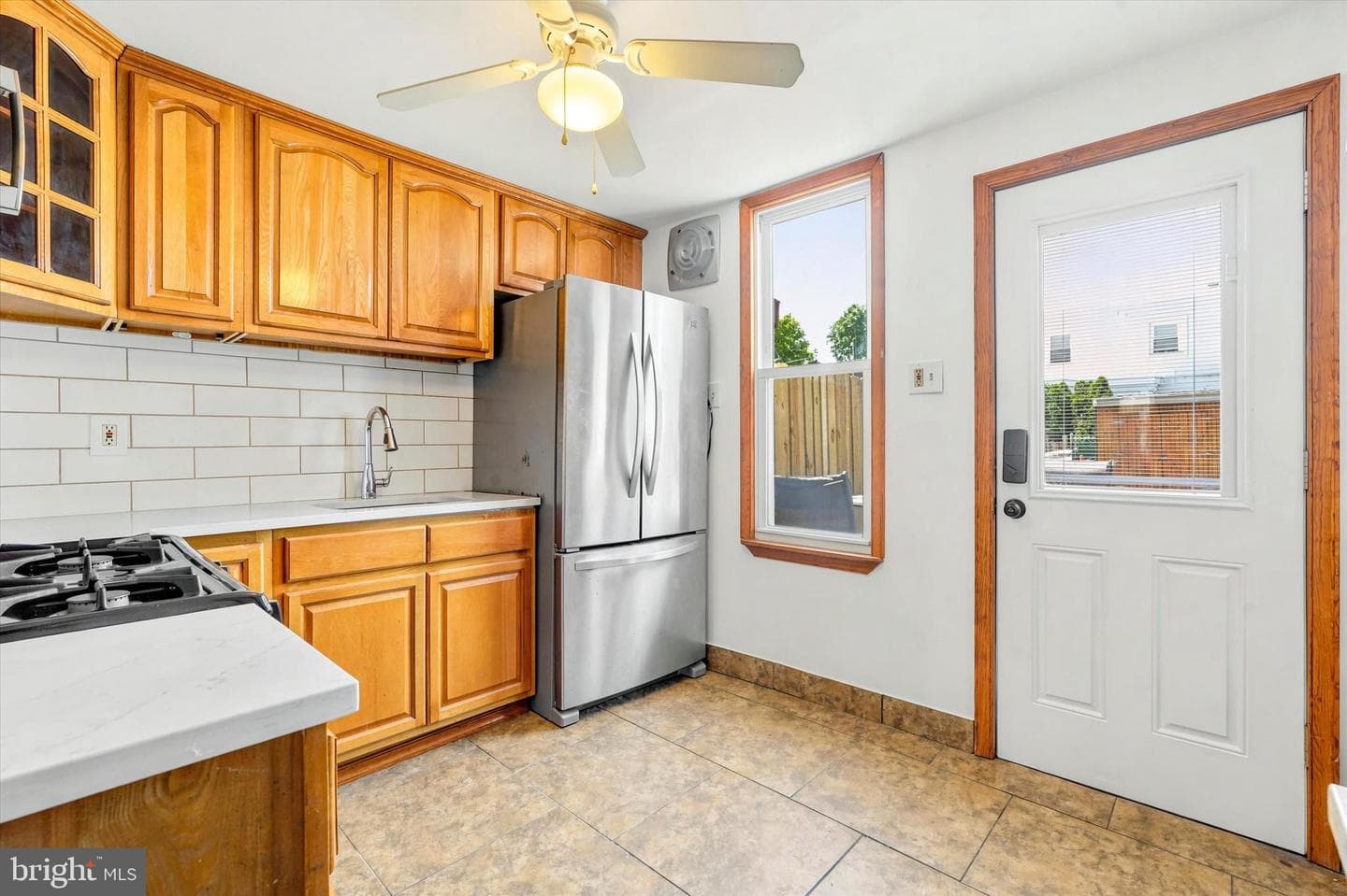 2632 E Ontario Street photo 8