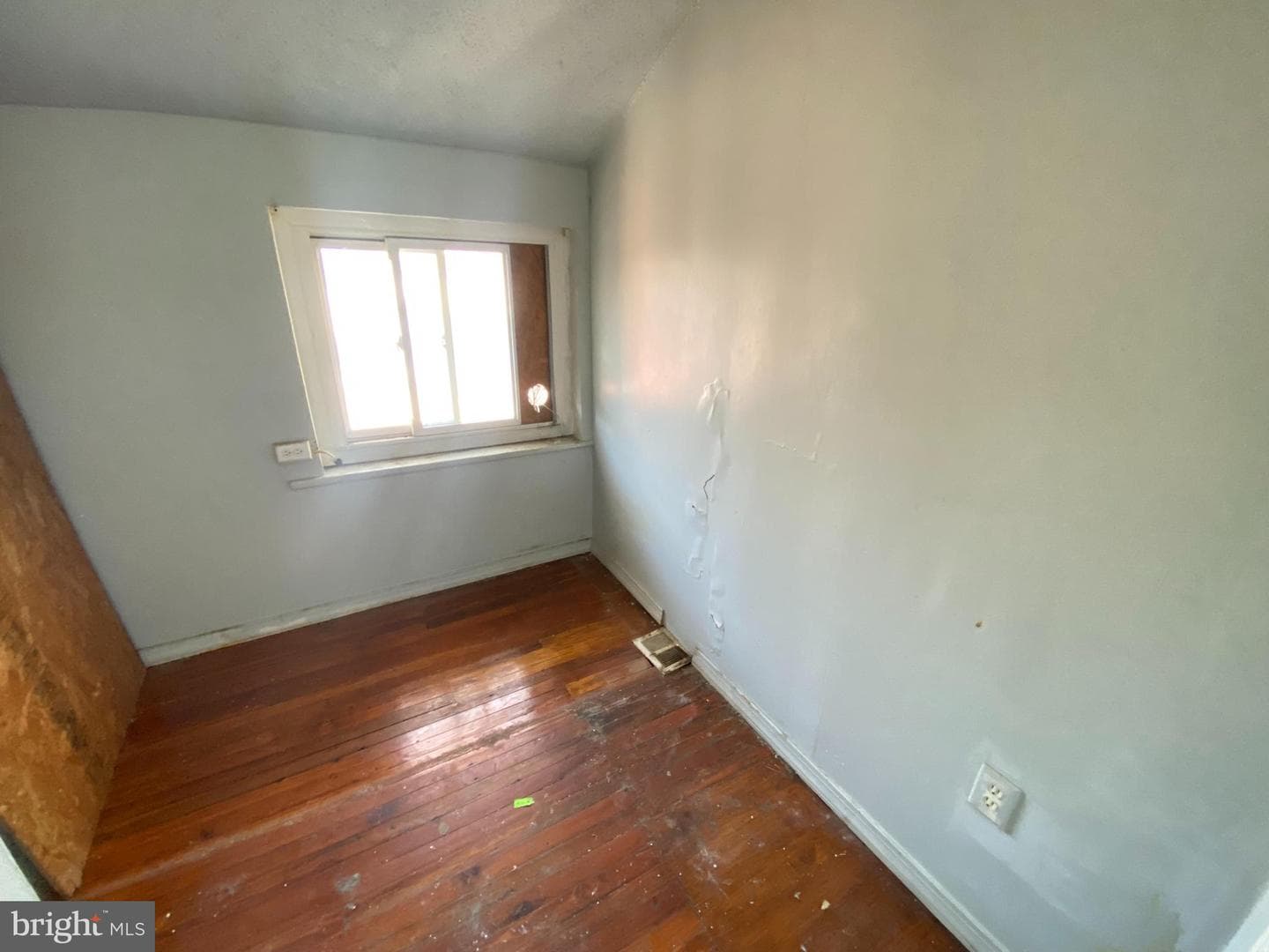66 E Coulter Street photo 26