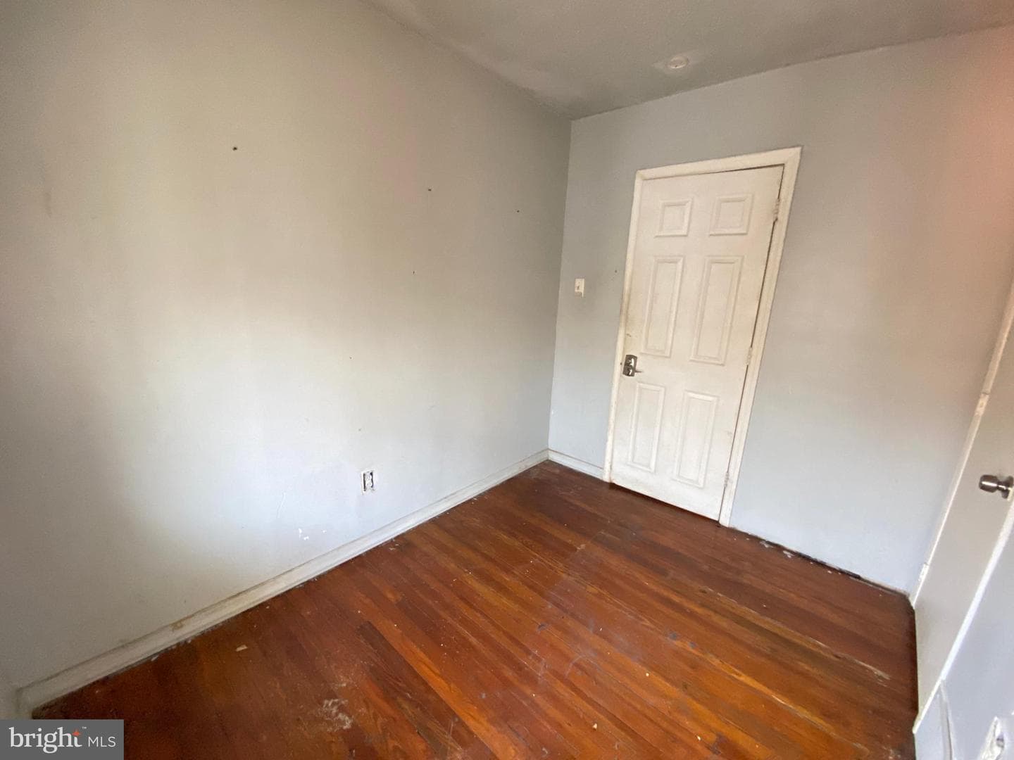 66 E Coulter Street photo 29