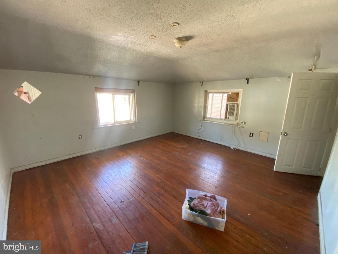66 E Coulter Street photo 31