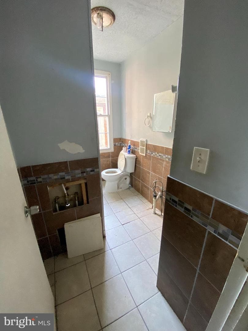 66 E Coulter Street photo 39