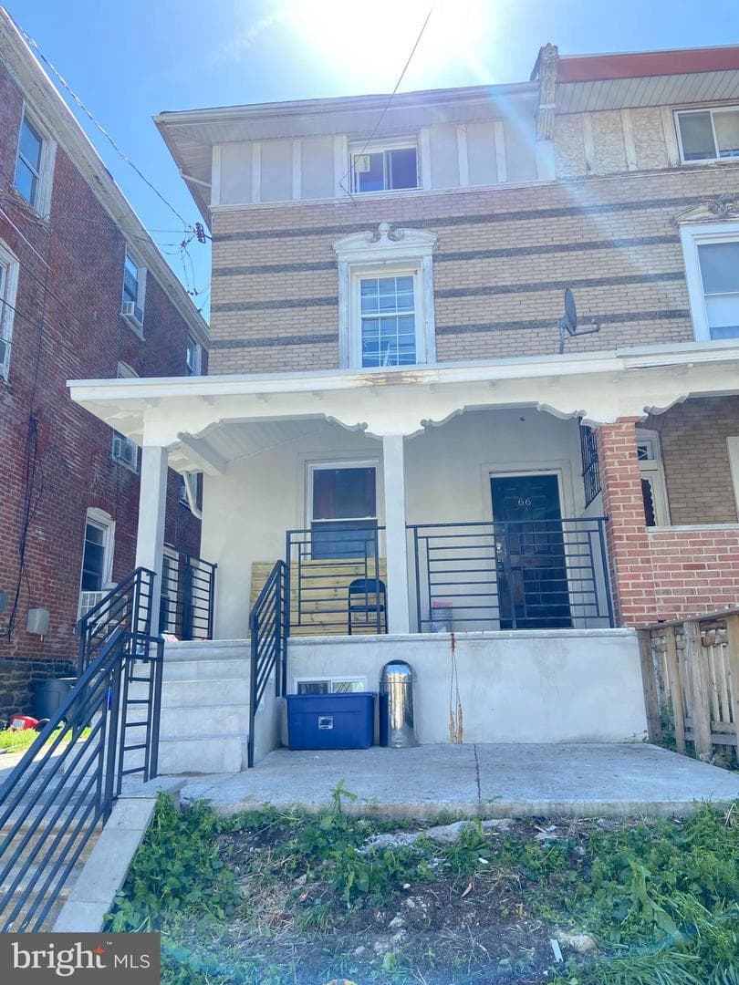 66 E Coulter Street photo 4