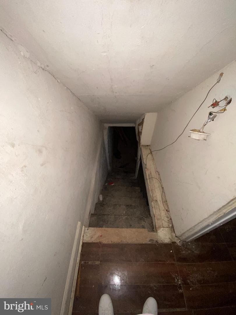 66 E Coulter Street photo 47
