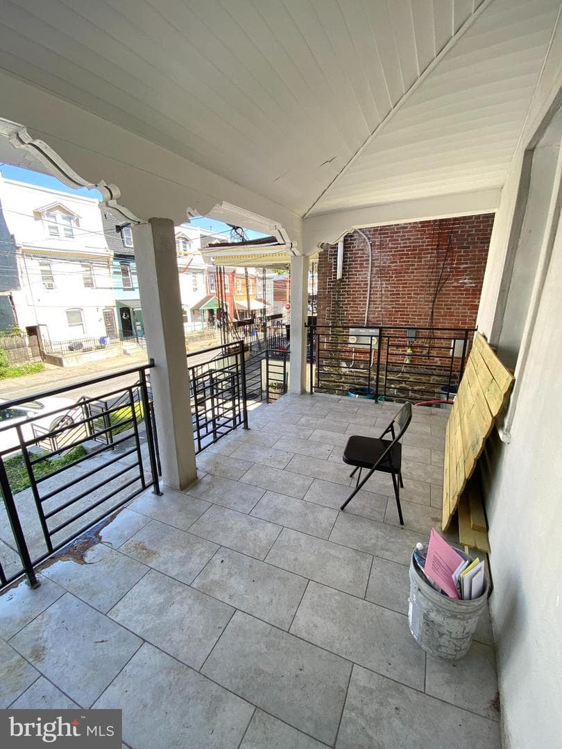 66 E Coulter Street photo 7