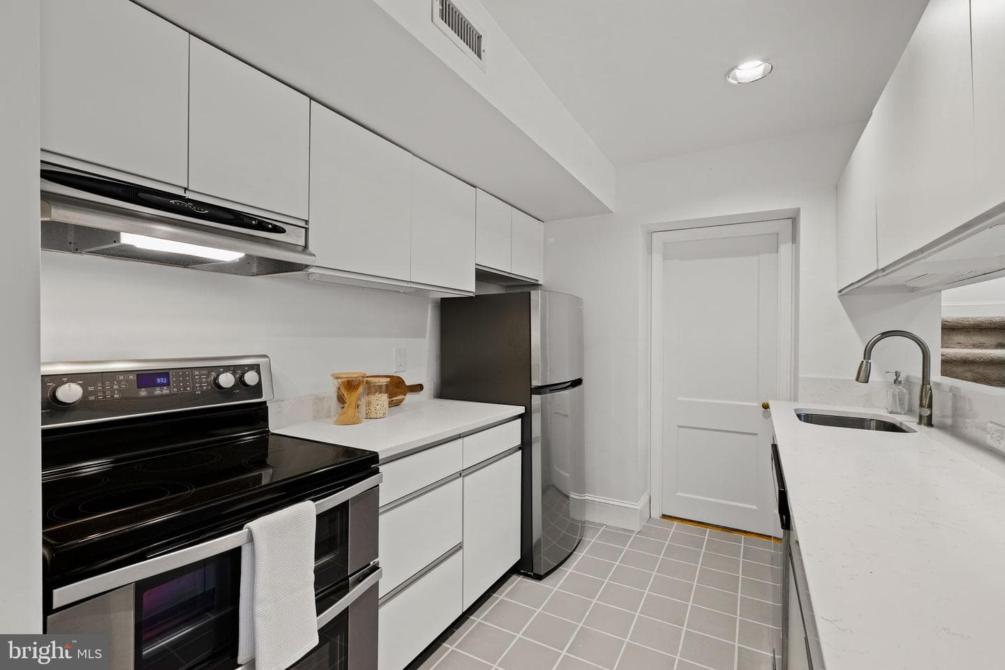 258 S 3rd Street #2 photo 19