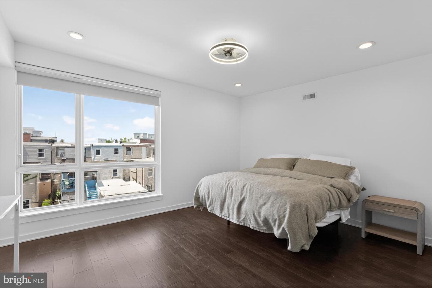 2229 N Hope Street photo 14