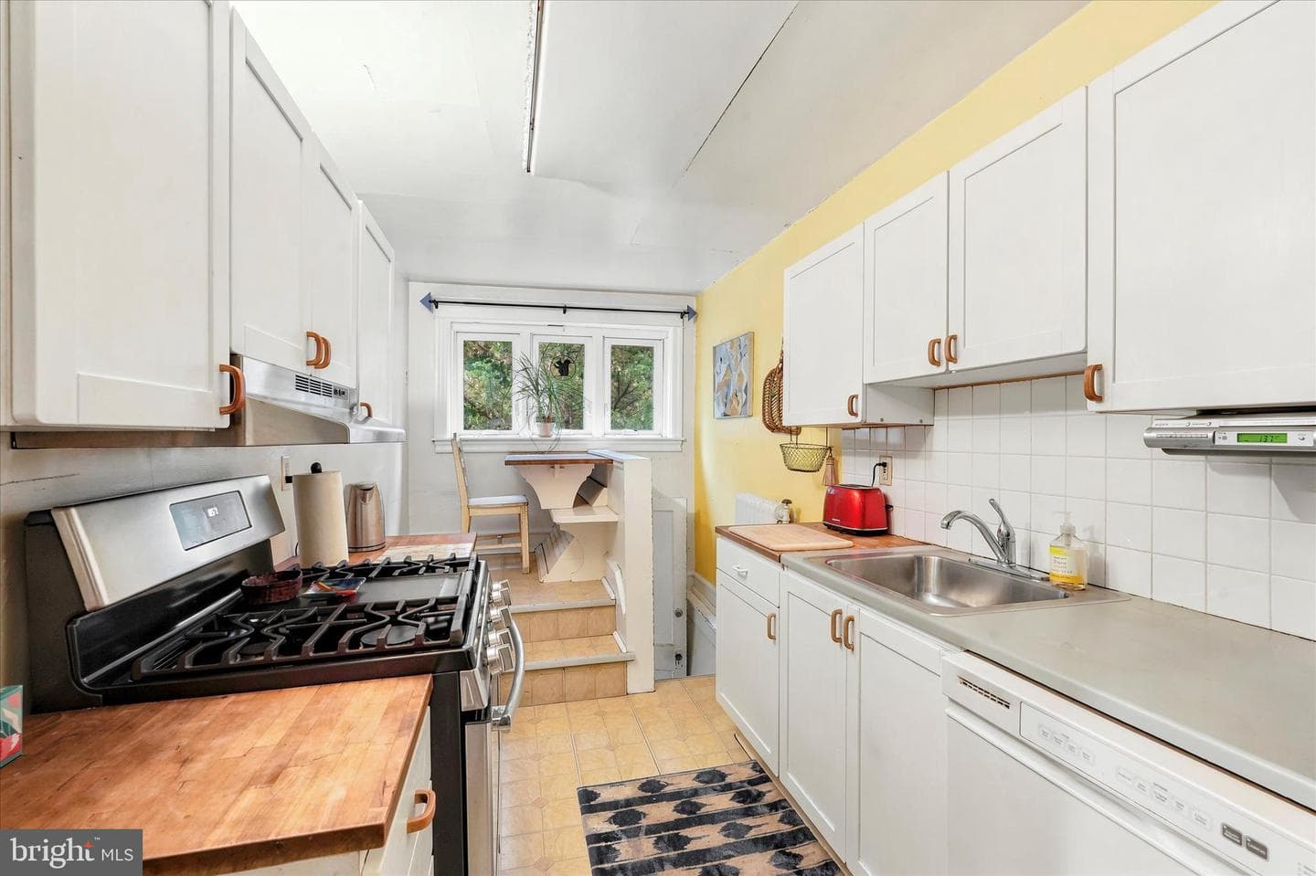 5227 Rexford Road photo 11