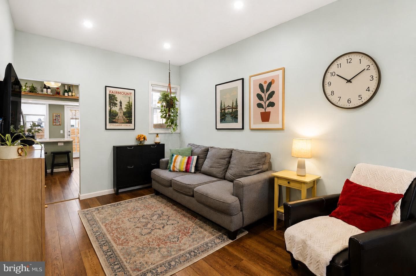 880 N Myrtlewood Street, Philadelphia