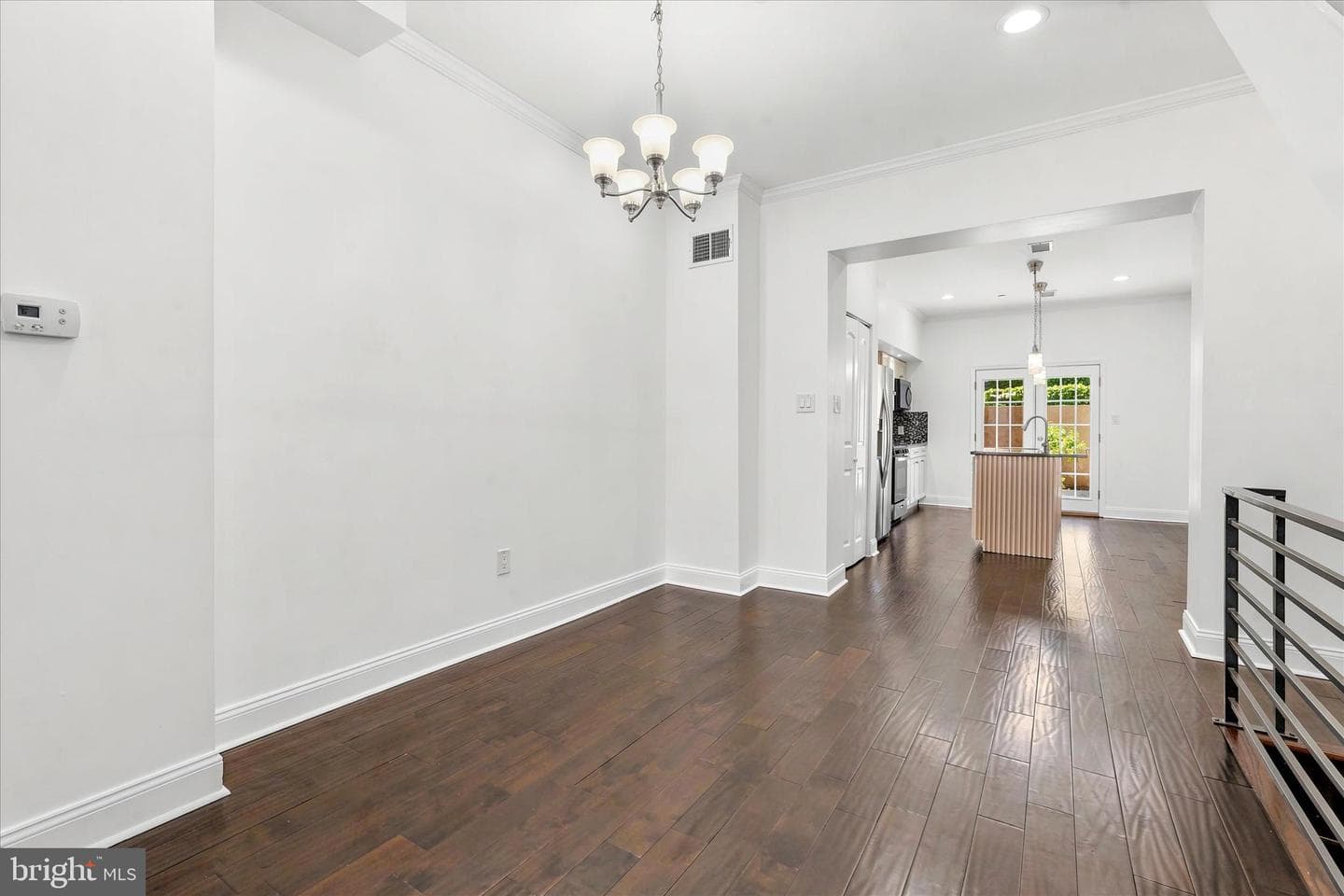 726 Mckean Street photo 8
