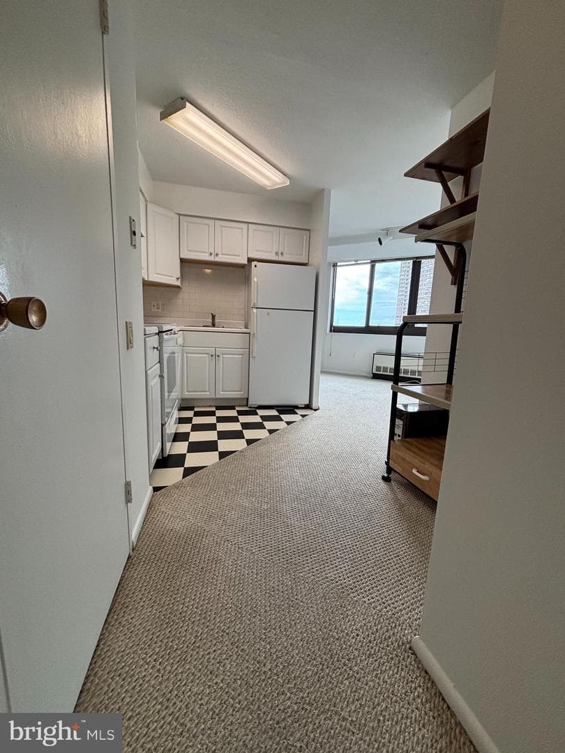1420 Locust St # 12B photo 4