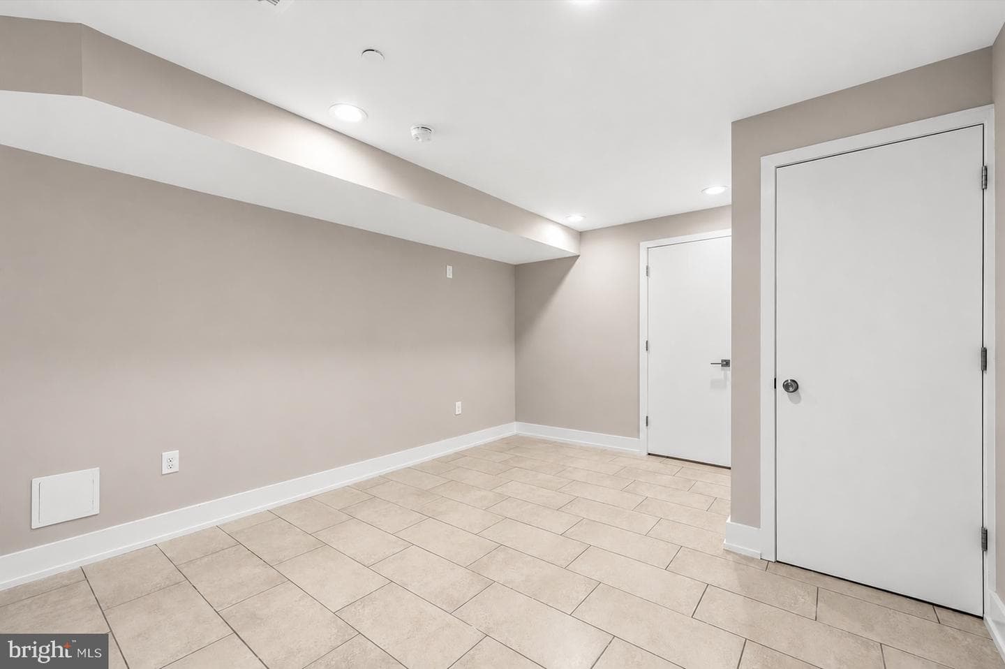 1446 S Taylor Street photo 33