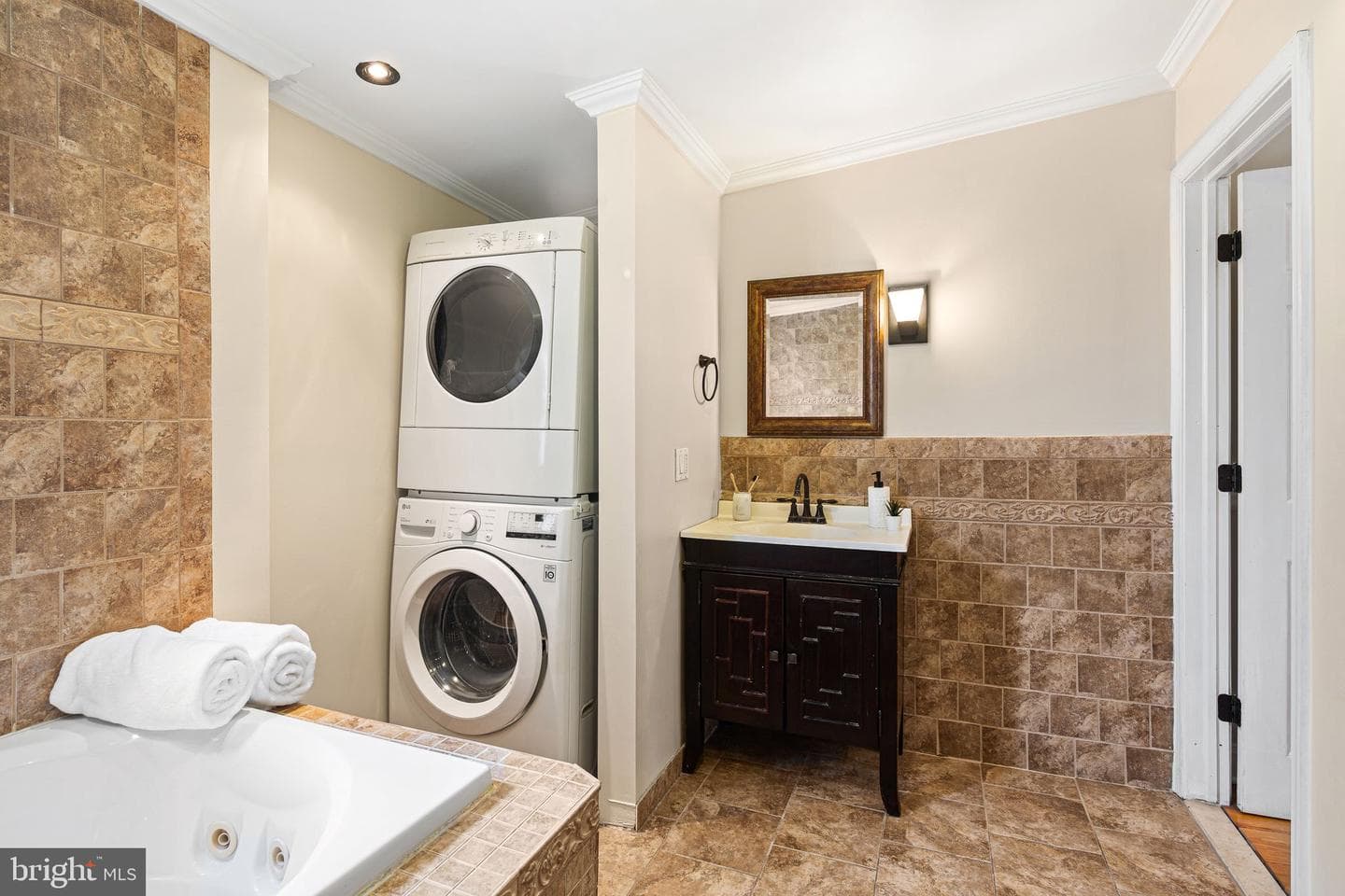 1804 Montrose Street photo 21