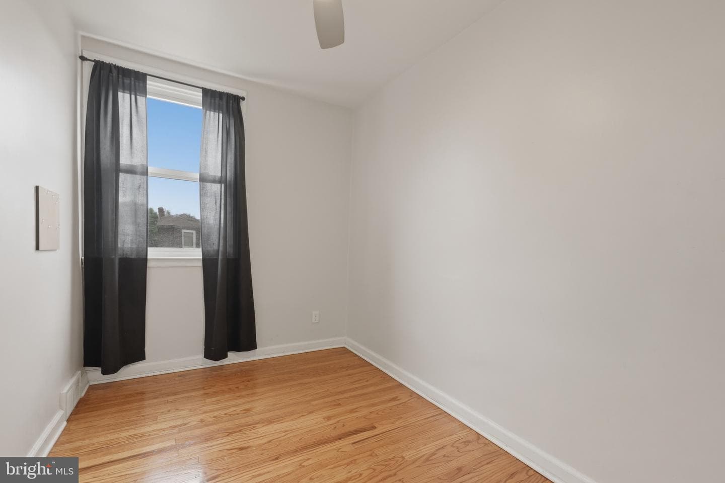 6651 Gillespie Street photo 11