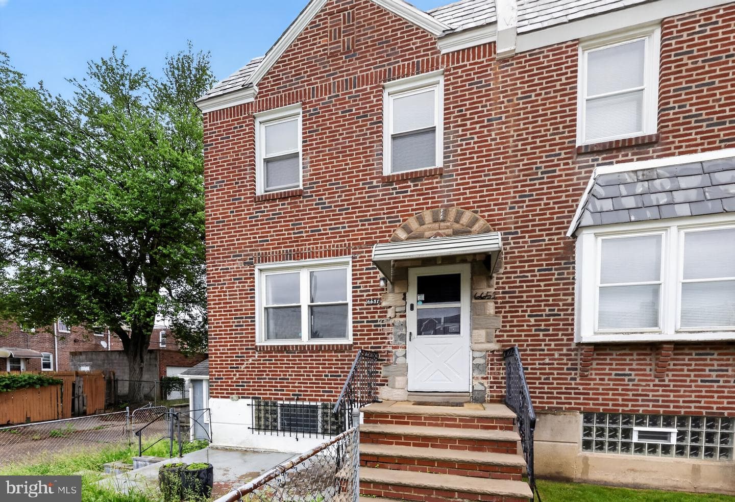 6651 Gillespie Street photo 29
