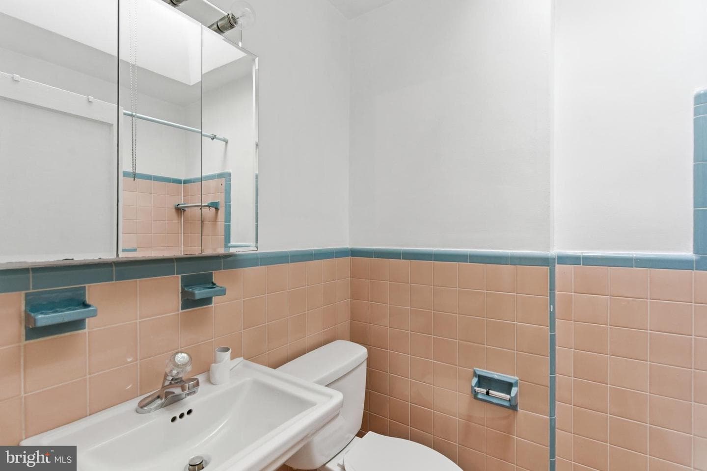 7020 Kindred Street photo 15