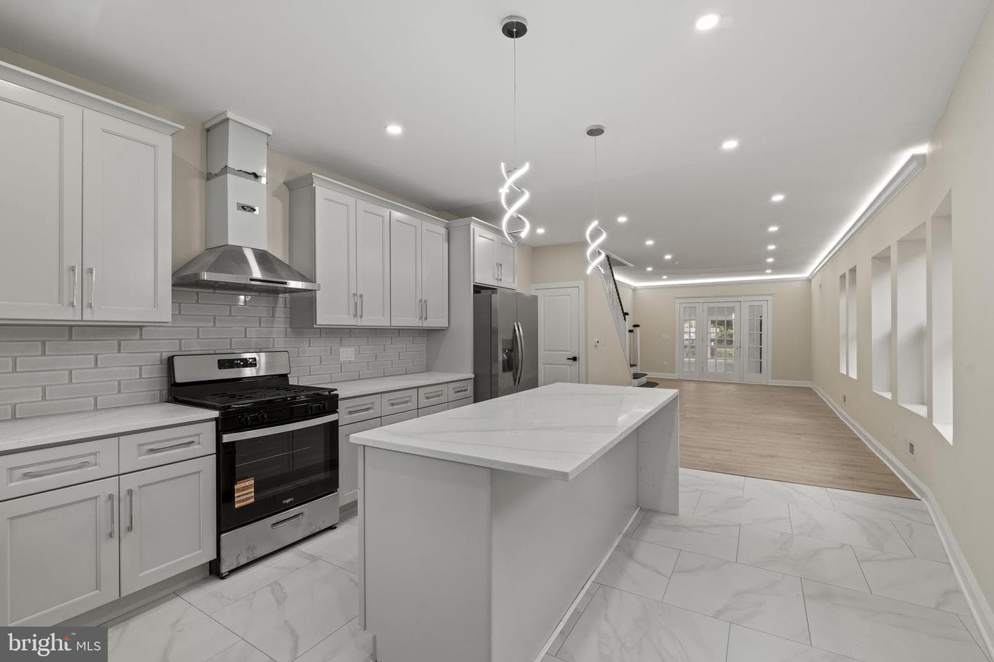 1651 Conklin Street photo 12