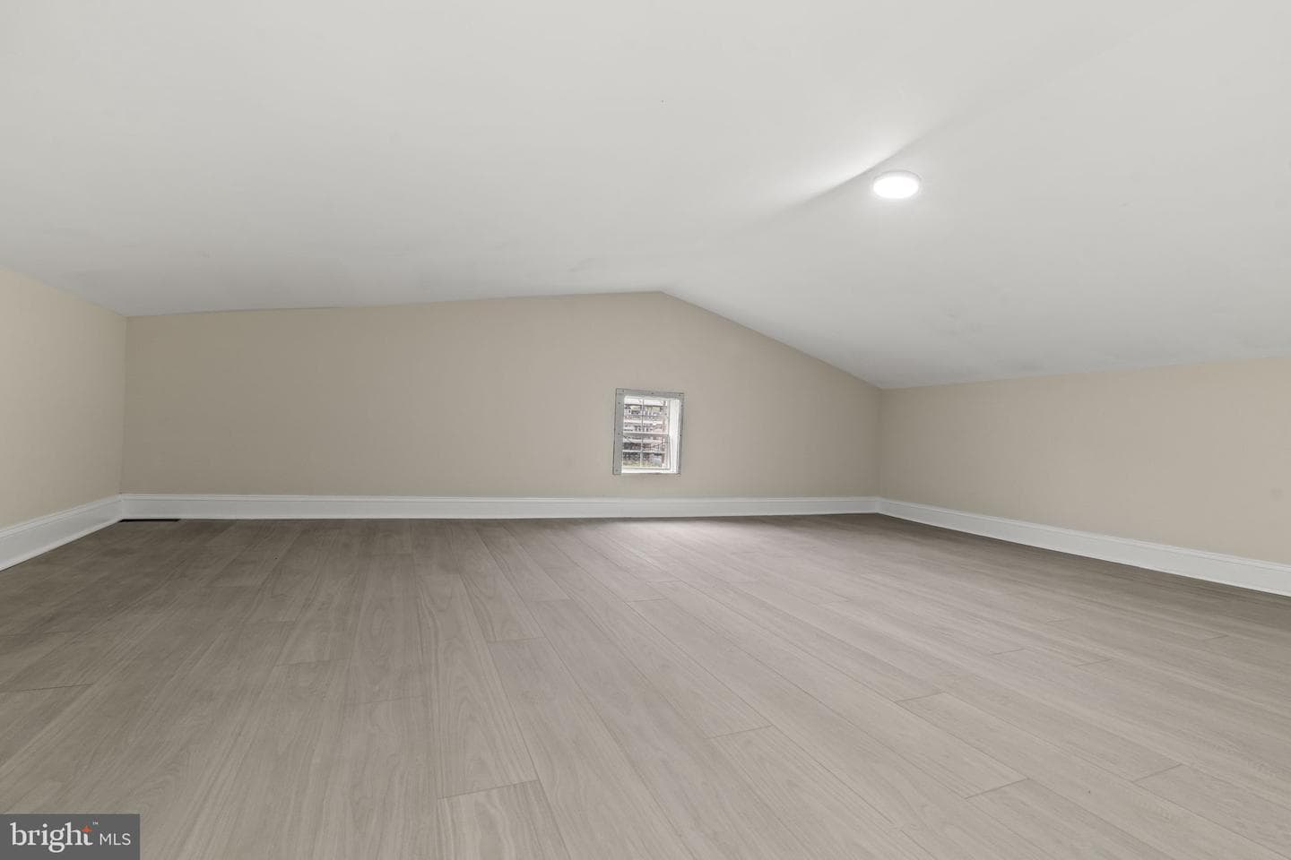 1651 Conklin Street photo 24