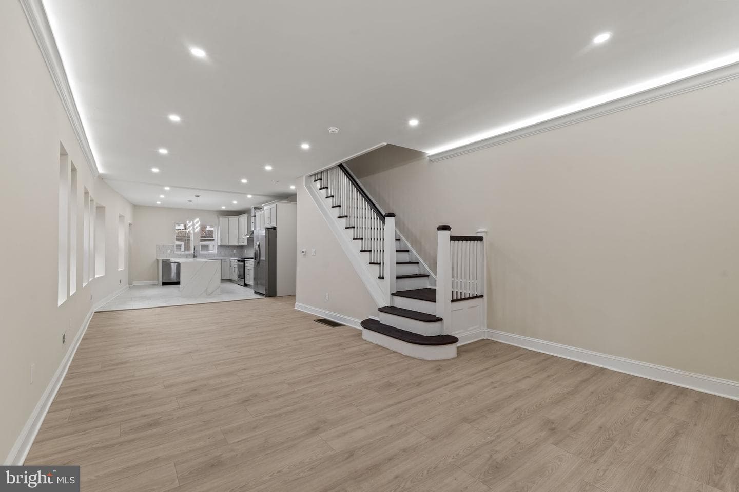 1651 Conklin Street photo 4