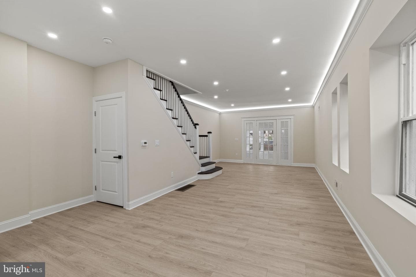 1651 Conklin Street photo 7