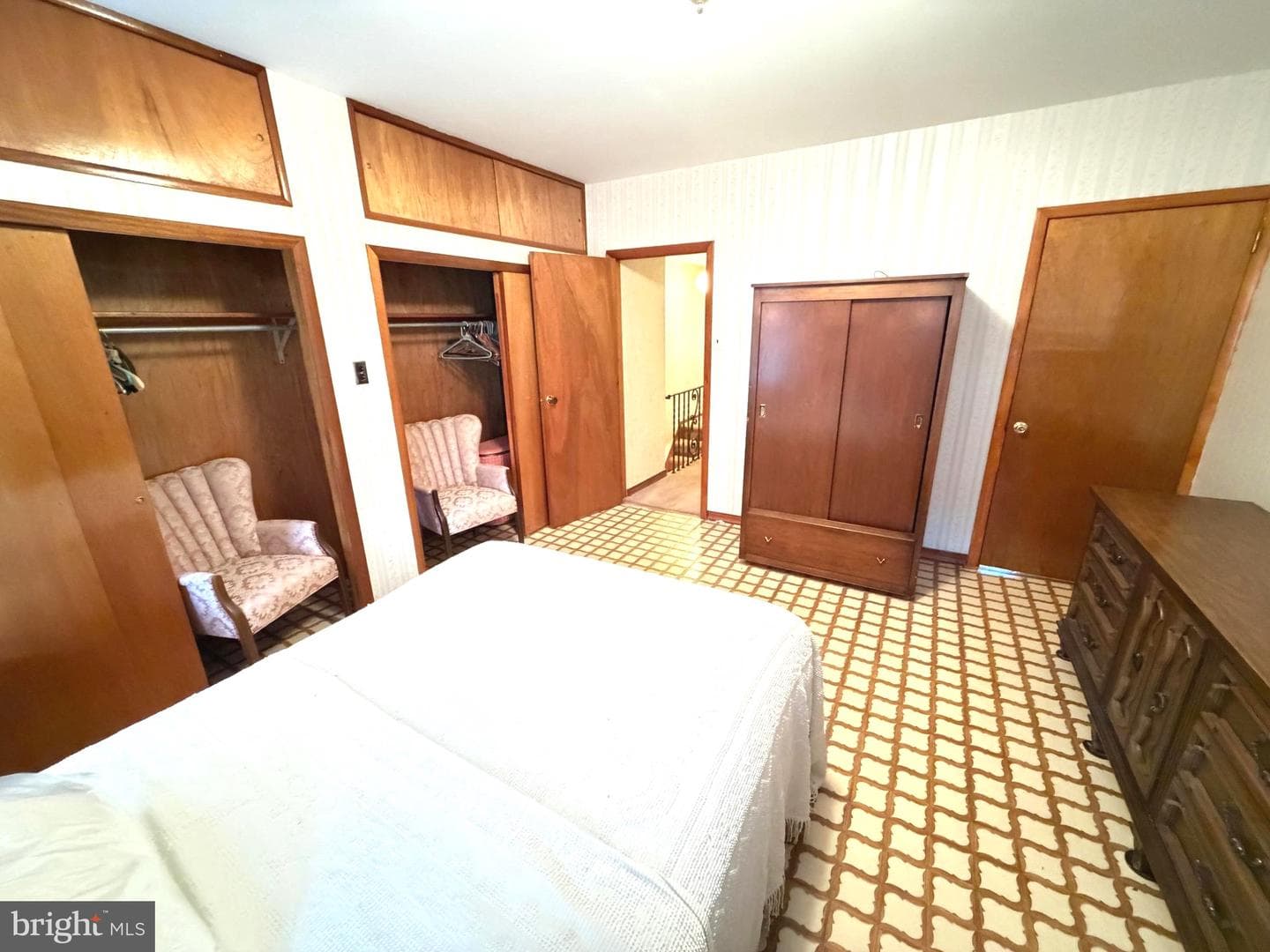 831 Moore Street photo 11