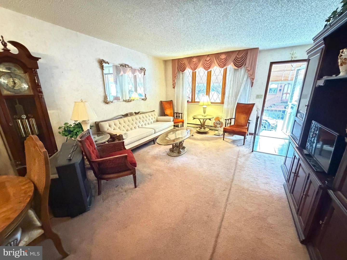 831 Moore Street photo 4