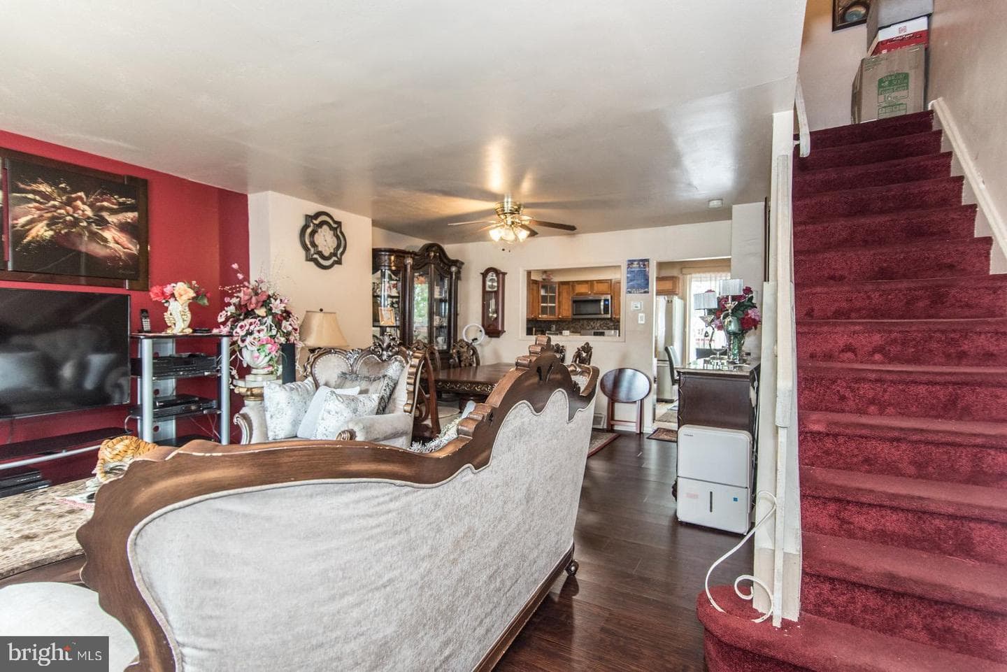 8023 Chelwynde Avenue photo 10
