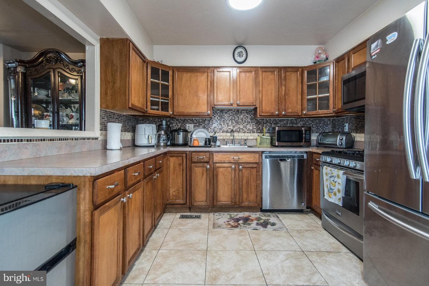 8023 Chelwynde Avenue photo 17