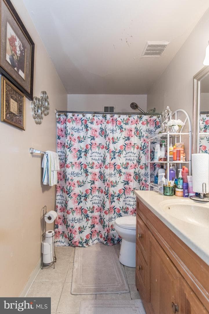 8023 Chelwynde Avenue photo 45
