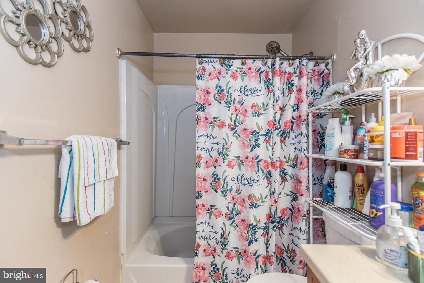 8023 Chelwynde Avenue photo 46