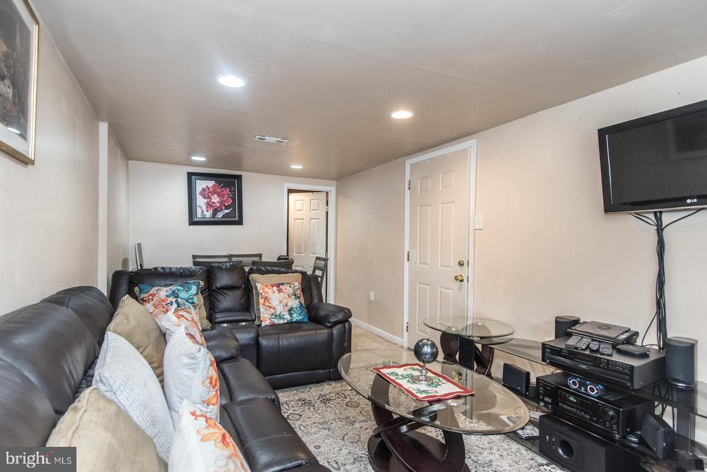 8023 Chelwynde Avenue photo 59