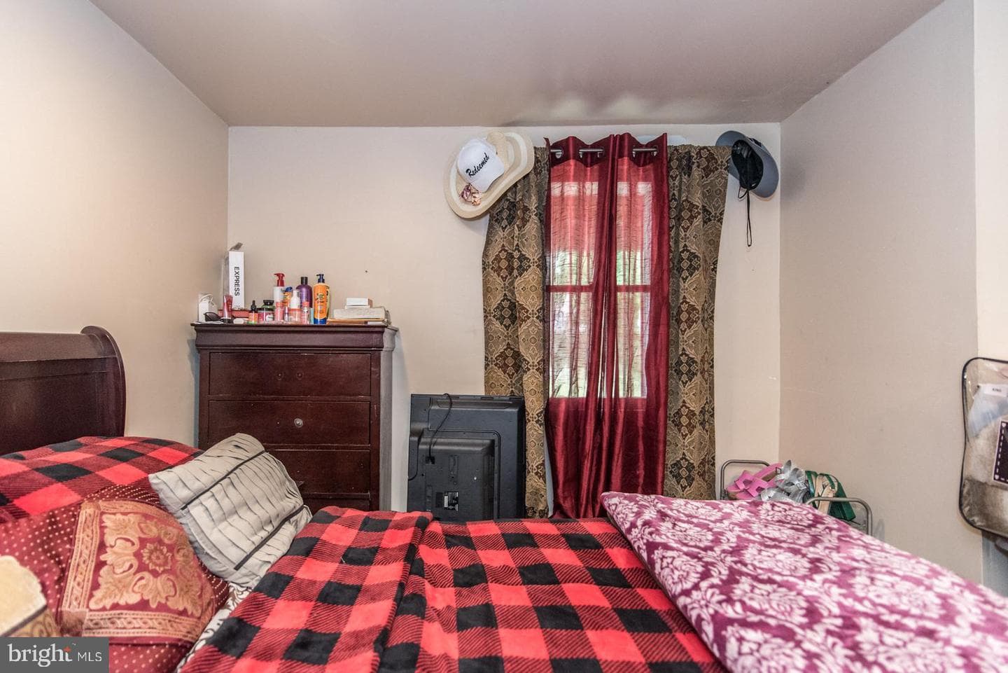 8023 Chelwynde Avenue photo 68