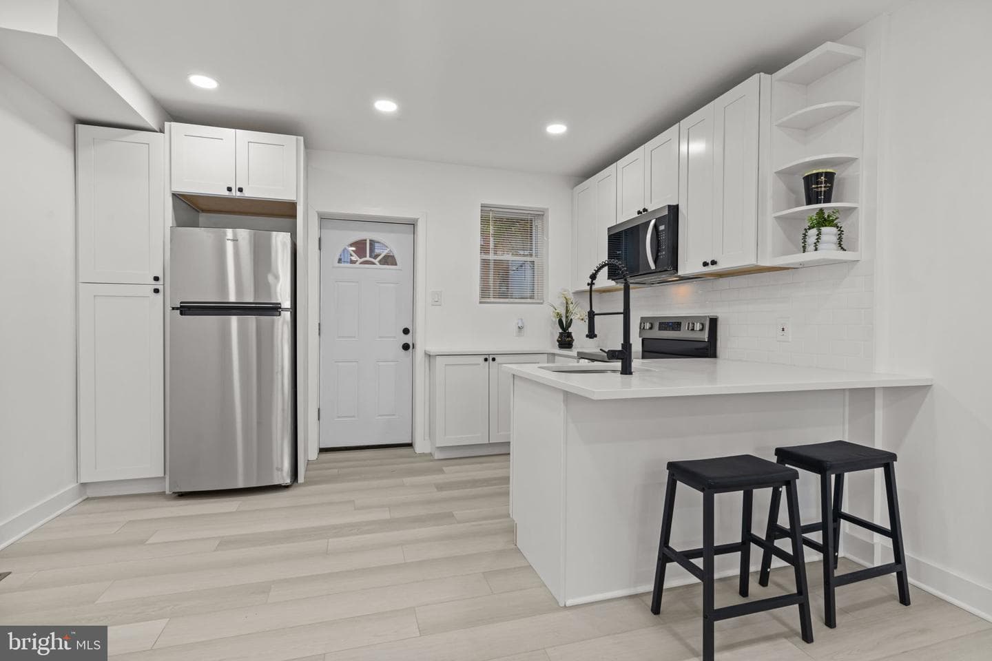 3422 Crystal Street photo 5