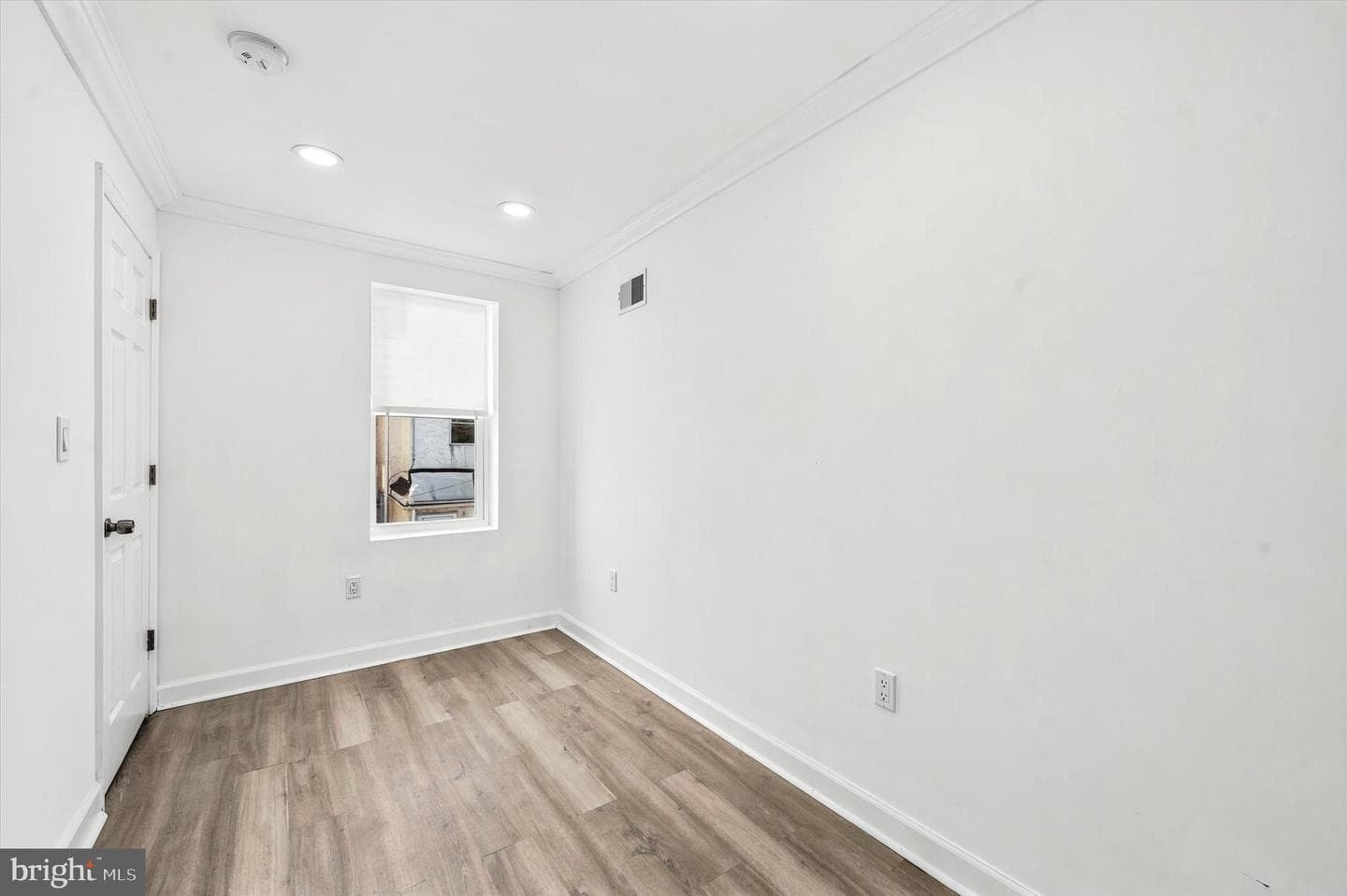 1031 Winton Street photo 12