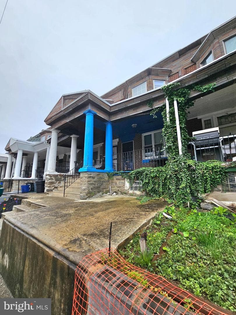 940 W Fisher Avenue photo 3